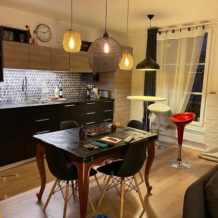 Apartment Design In The Heart Of *